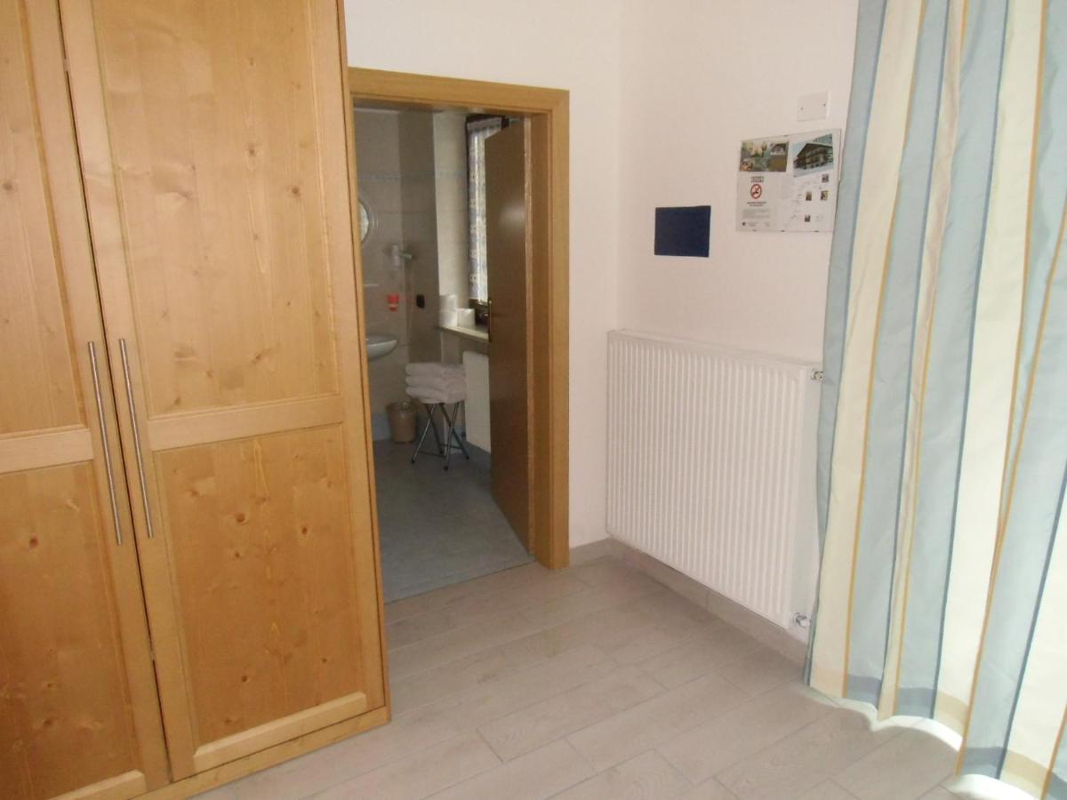 Garni Festil Hotel Campitello di Fassa Luaran gambar