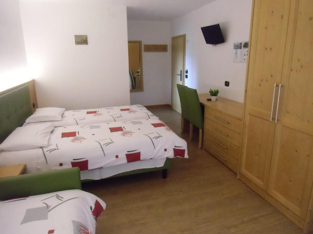 Garni Festil Hotel Campitello di Fassa Luaran gambar