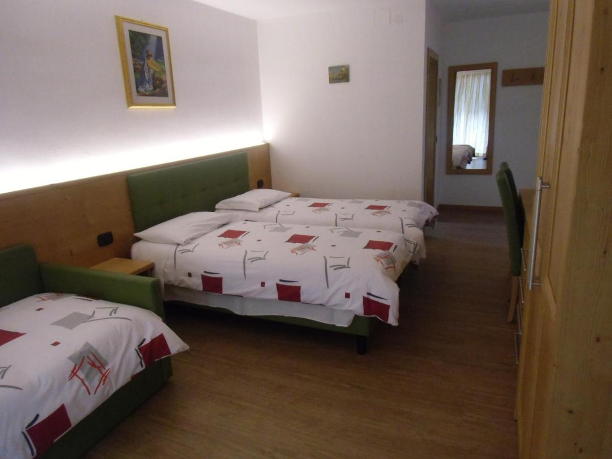 Garni Festil Hotel Campitello di Fassa Luaran gambar