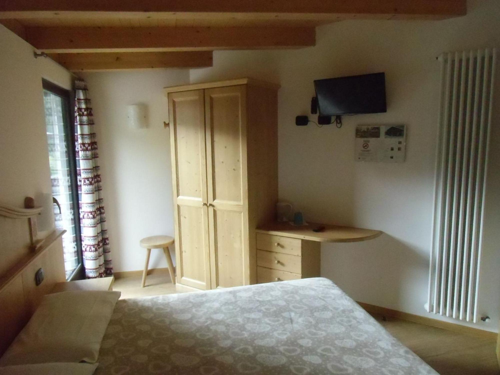 Garni Festil Hotel Campitello di Fassa Luaran gambar