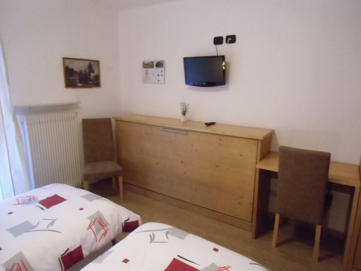 Garni Festil Hotel Campitello di Fassa Luaran gambar