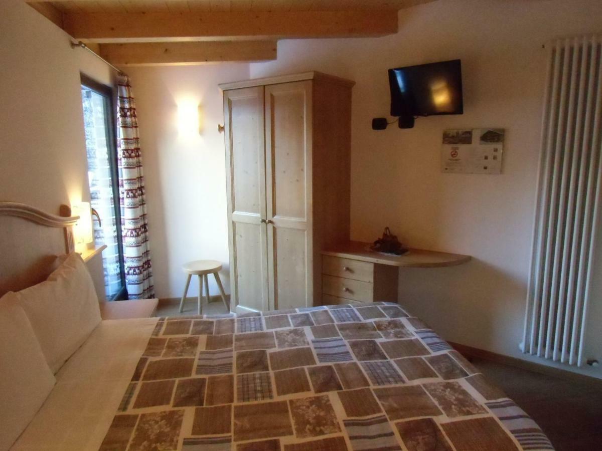 Garni Festil Hotel Campitello di Fassa Luaran gambar