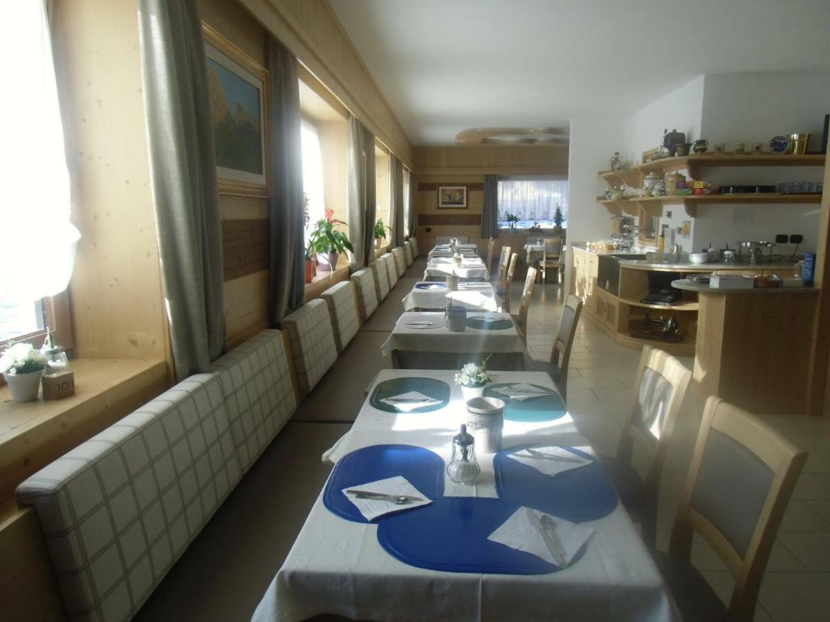 Garni Festil Hotel Campitello di Fassa Luaran gambar